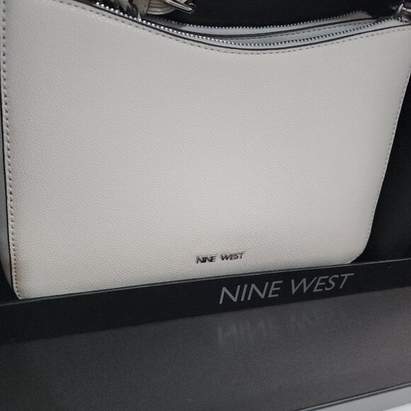 Nine West Ademia II Mini Handbag Set Ivory White NEW - Picture 3 of 10
